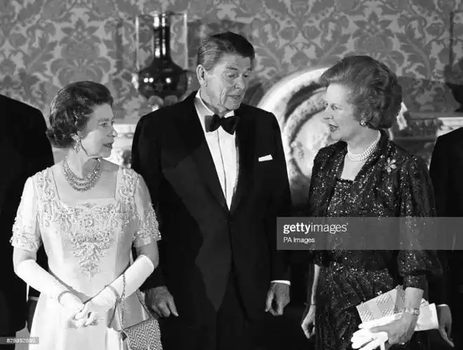 伊丽莎白二世与撒切尔夫人