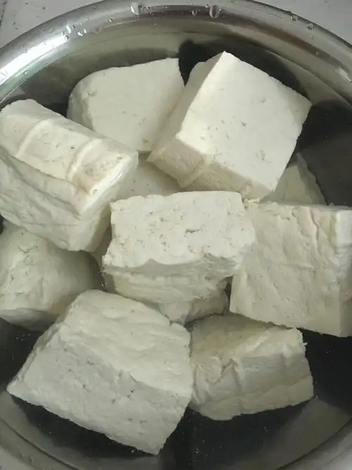 爱吃的喵喵5678做的自制山水豆腐/豆花(传统熟石膏版本)