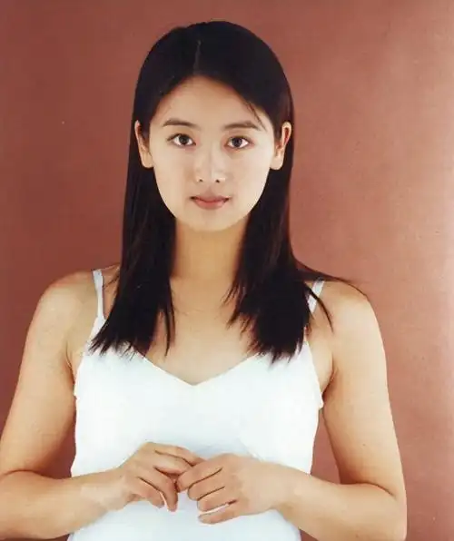 回顾李佳璘:一部剧到事业巅峰,二婚嫁穷小子,今丈夫红到令人嫉妒