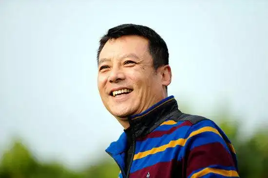 图文全明星高球队总决赛首轮佟凡笑呵呵