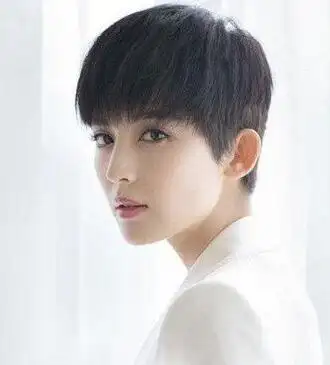 女生清新露耳短发如何打理_短发_女生发型大全