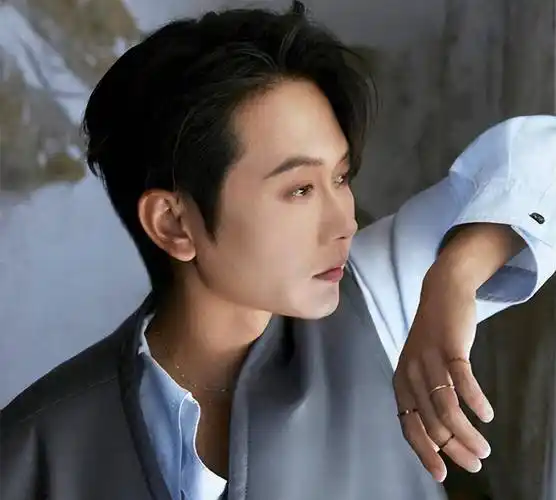 一本杂志称孟鹤堂是"一个非常清醒的人".大家也都明白为什么这么叫了.