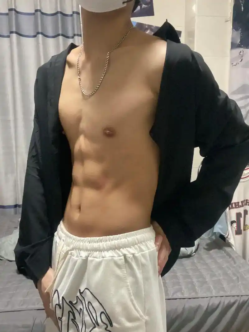 哒啦蹦哒啦#腹肌 #禁欲系 #锁骨 - 抖音