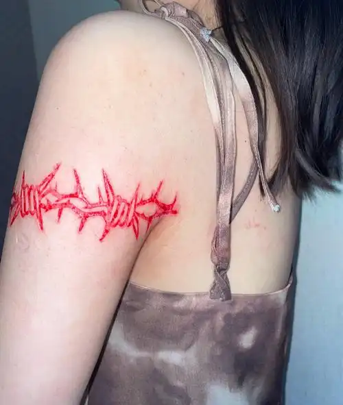 手臂肉雕纹身女 荆棘臂环割皮纹身(6/9)-纹身图片网