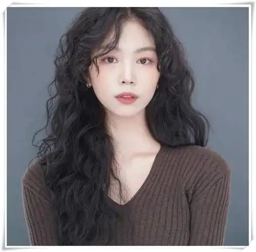 不显老的5款烫发超适合春夏时髦减龄