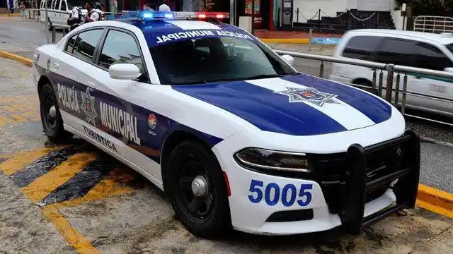 墨西哥女子出门购物回家看到13岁女儿遗体她遭暴徒侵犯后遇害