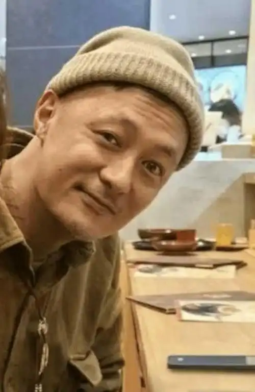 42岁余文乐被指断崖式衰老,变成了赵本山?