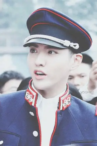 吴亦凡 kris 画报 壁纸 军装