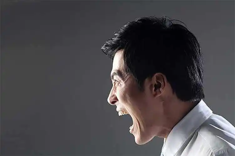 更年期不是女人的专利,对于50岁的男人来说,同样会处于脾气暴躁的