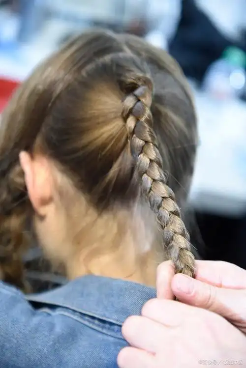 少女发型4款编发接推荐