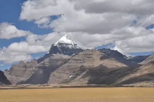 冈仁波齐,见到了就知道她为何是神山之王了.