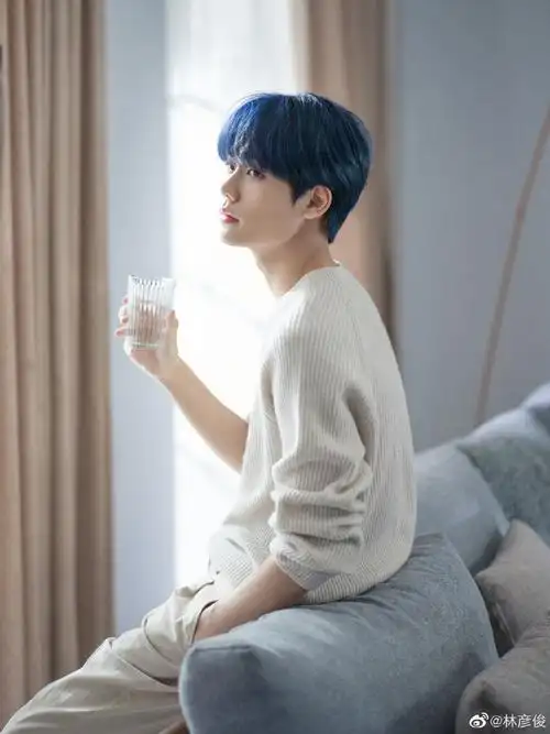 林彦俊制服是人间理想#一直都非常喜欢林彦俊,每次出现都真的会给