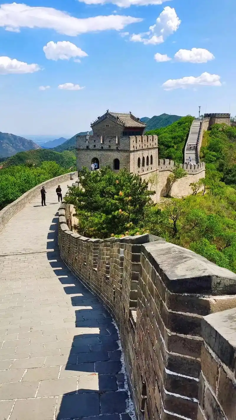 八达岭长城有7600米.八 - 抖音