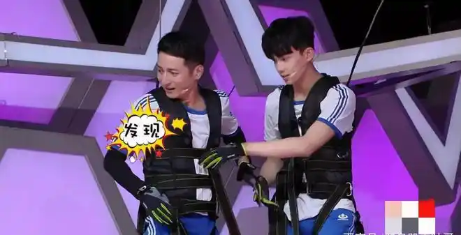 吴磊弟弟长大了他上综艺吊威亚的照片传疯了