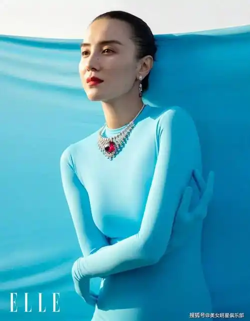 36岁宋佳,甜美性感让人心动不已!_角色_表演_观众