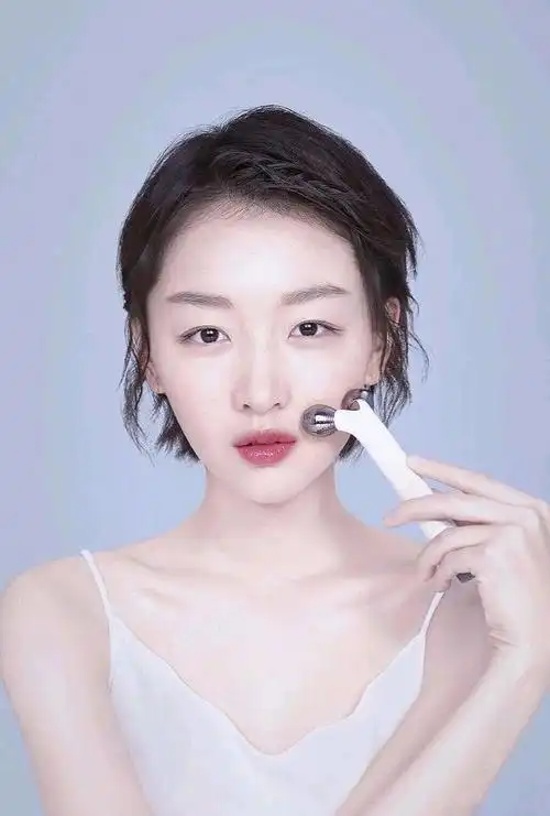 当年也是惊艳了一批女粉你心目中最美丽的娱乐圈短发女明星top1是谁呢