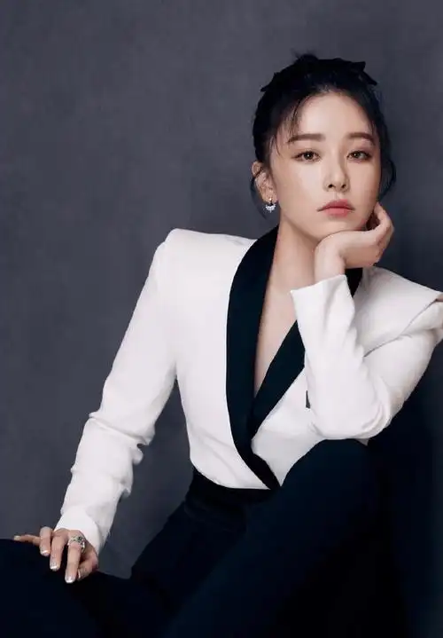 阚清子星座 阚清子 生日