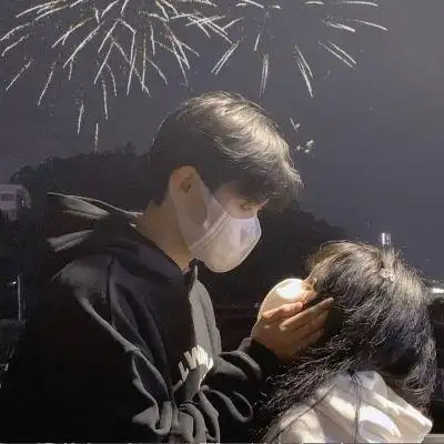 高冷抖音最潮情侣头像两张图片唯美情侣真人高清微信头像图片大