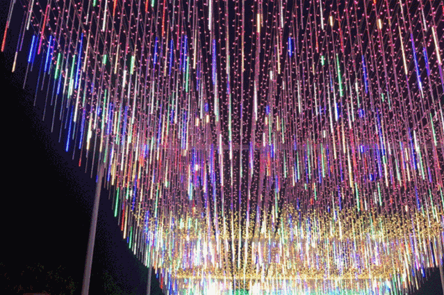 向光出发延安新区第三届彩灯文化艺术节延百中大门广场灯展1月24日