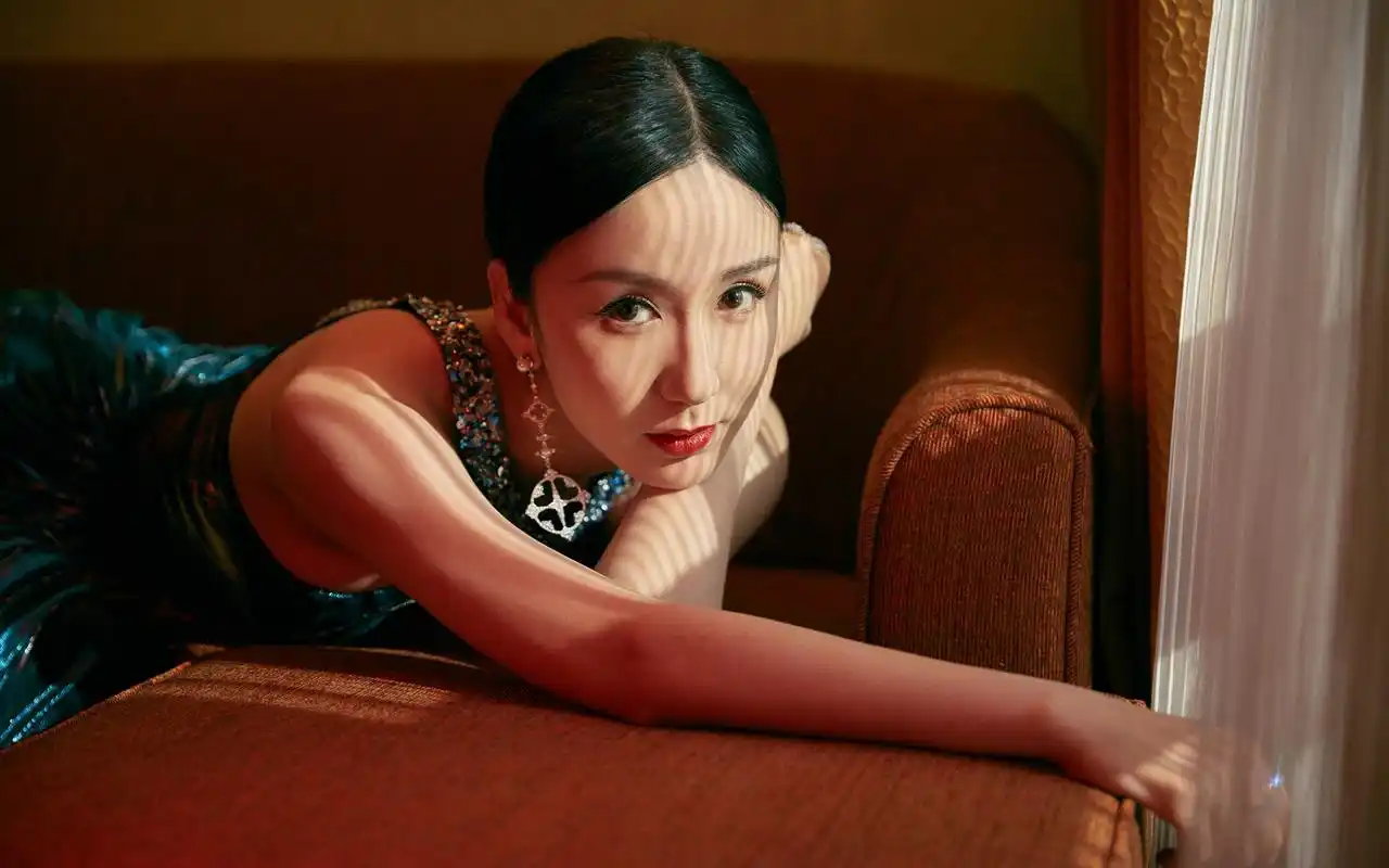 娄艺潇古典唯美写真桌面壁纸