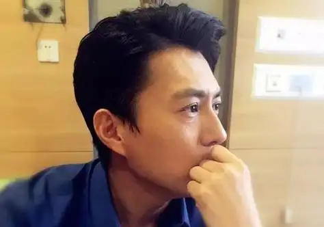 50岁的男人该理什么样的发型中年男士做发型成熟稳重过时了