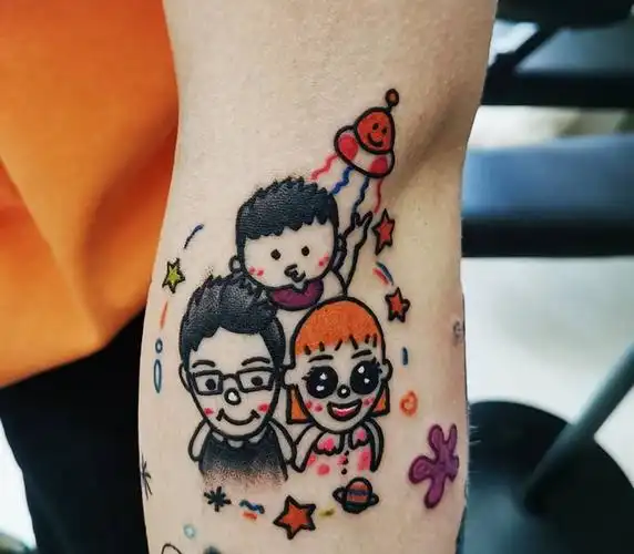 卡通全家福纹身图片_手臂new school纹身图案