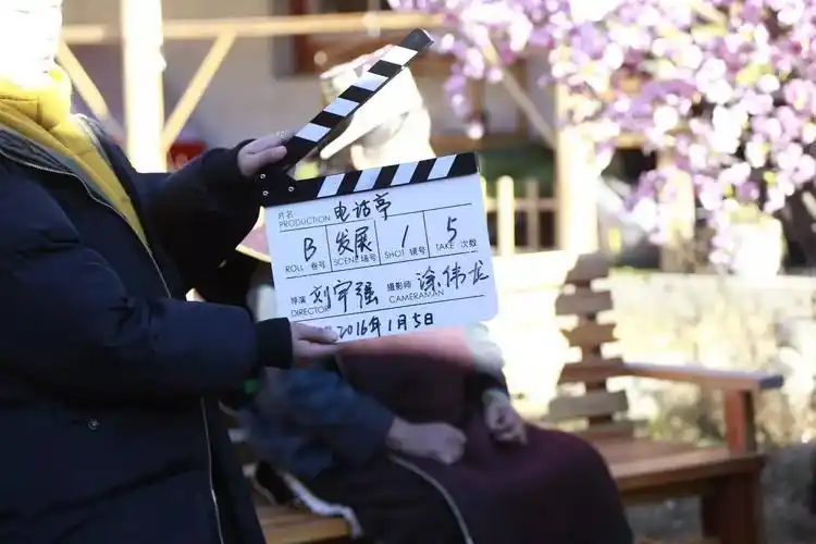 四川传媒学院"六缺一"剧组开机拍摄啦!