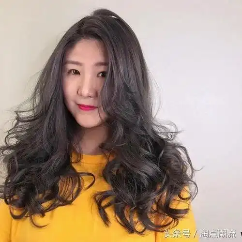 长发搭配大卷,气质女神必备