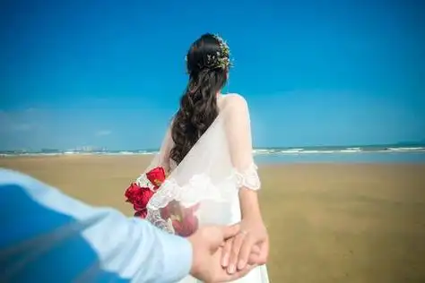 原自一句诗词:唇齿相依,不离不弃.携手一生,永不分离.