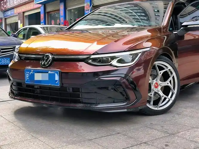 大众 高尔夫8改色流光黑魅红,#轮胎轮毂改装升级 star - 抖音