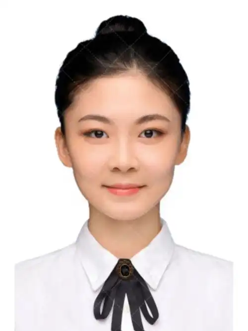 小姐姐想笑不露齿安排