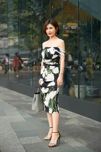 高跟鞋靓丽搭配,展现温柔端庄的时尚美