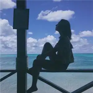 女生头像侧身背影