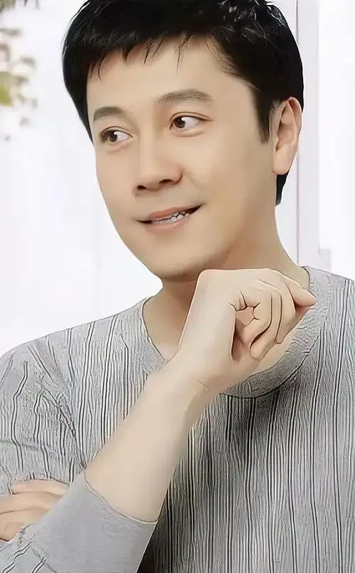 蔡国庆惊天大变身,全新形象首曝光!