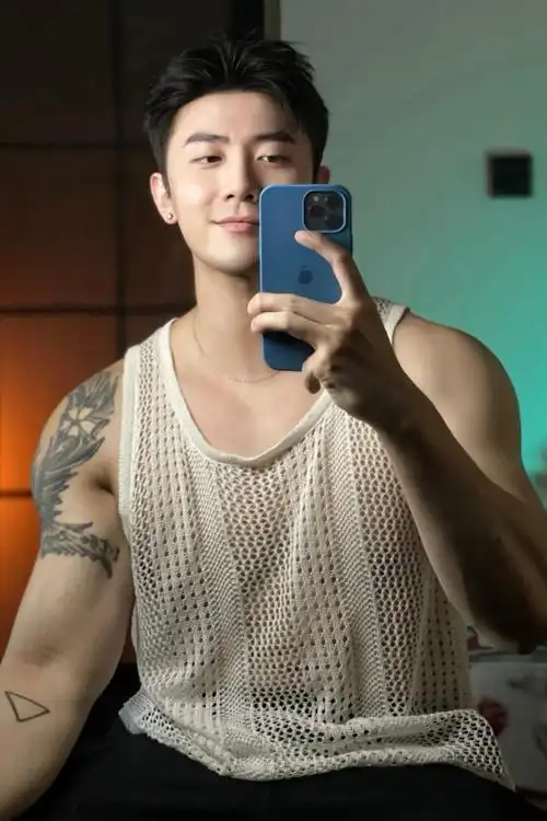 东北汉子吉林长春健身肌肉帅哥男模小哥莫纶 东北肌肉小伙 中国 健身