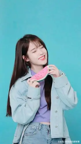 iu李知恩真的太可爱了,清新又有灵气,满满小仙女气质!