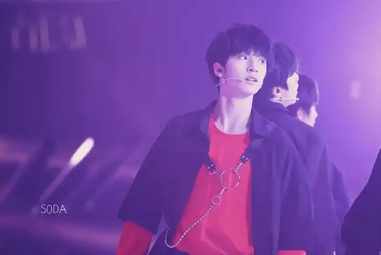 严浩翔 时代少年团 小熊气场一米八 - 堆糖,美图壁纸兴趣社区