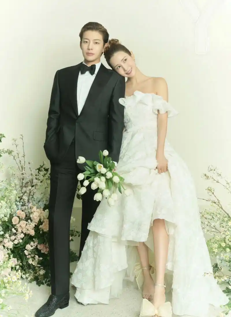 不过,网友却对李多海的脸和seven的情史更感兴趣.