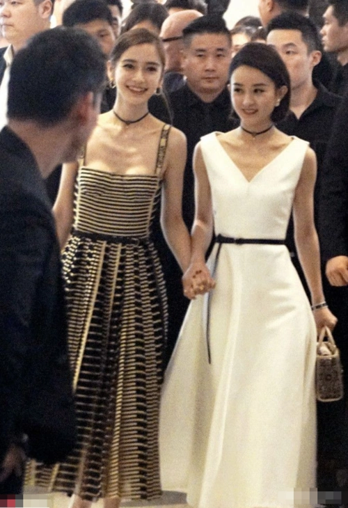 赵丽颖baby同框旧照被扒没有滤镜ps的年代真实颜值一目了然