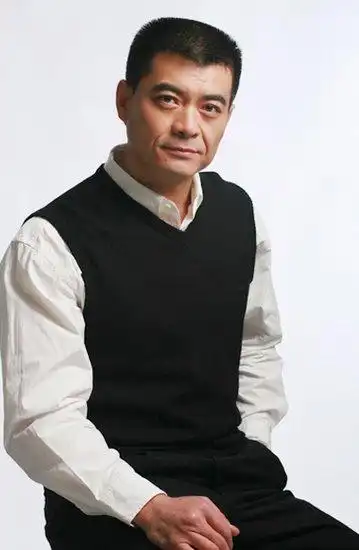 秦海璐王新军承认恋情 劲爆乳装超有料