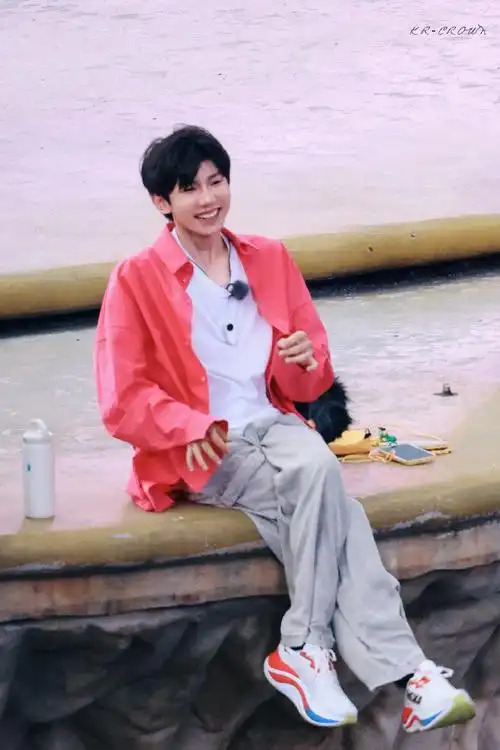 王源超话#为君加冕,伴君成王#  521份的晚安～98@tfboys-王源