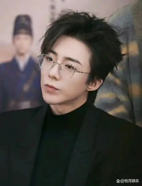 近日,对于刘宇宁片场抽烟事件让网友纷纷议论跟关注.