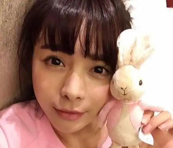 沈梦辰原来的样子曝光 卸妆之后的她让人认不出来