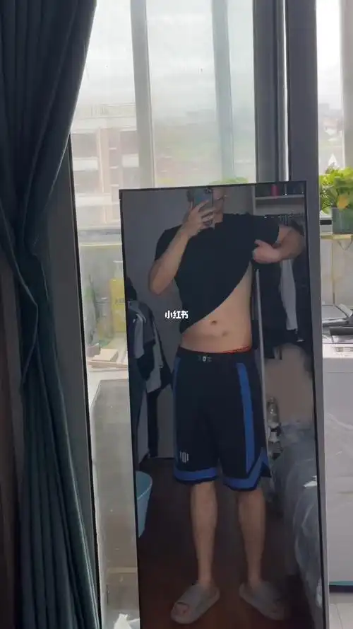 起始体重200斤腹肌正在往6块靠拢