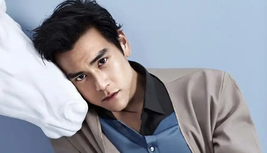 彭于晏想申请中国绿卡有多难?哪怕是投资移民,也得割肉上百万