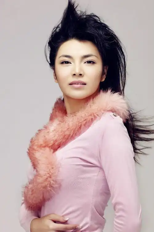 军旅 女歌手——严当当