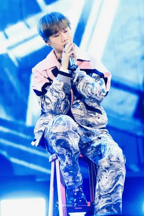 #汪苏泷实体专辑21世纪罗曼史##太原半糖音乐节#