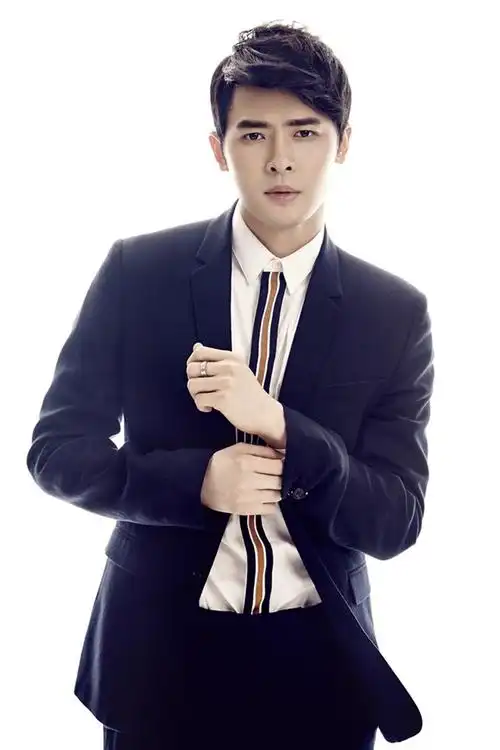 国内男明星付辛博帅气西装照片
