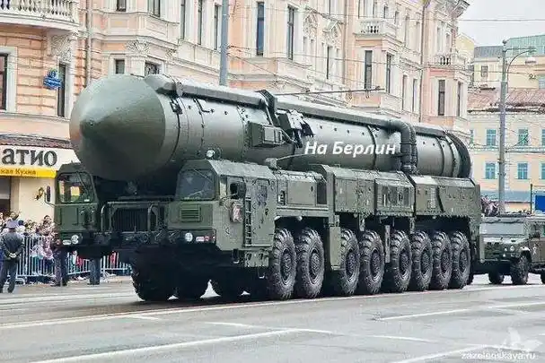 白杨-m导弹是俄罗斯上世纪90年代研制,部署的最新战略导弹型 - 抖音