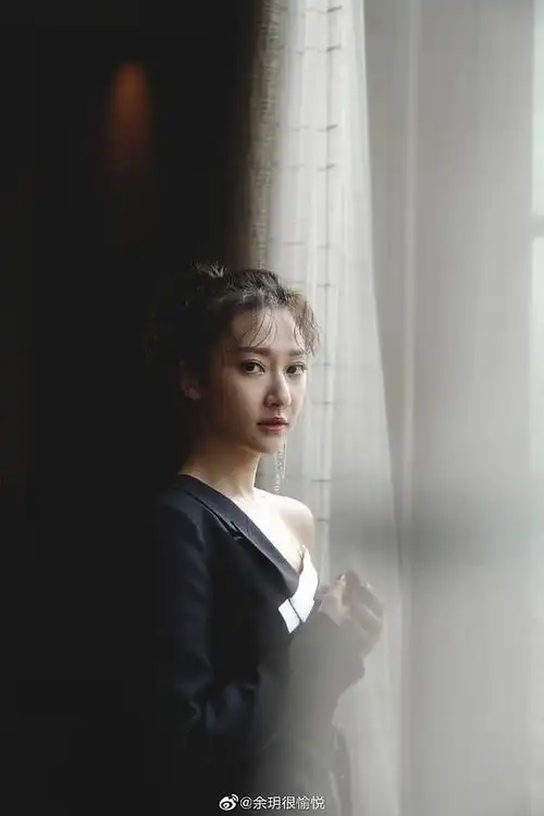 余玥yue yu的图片